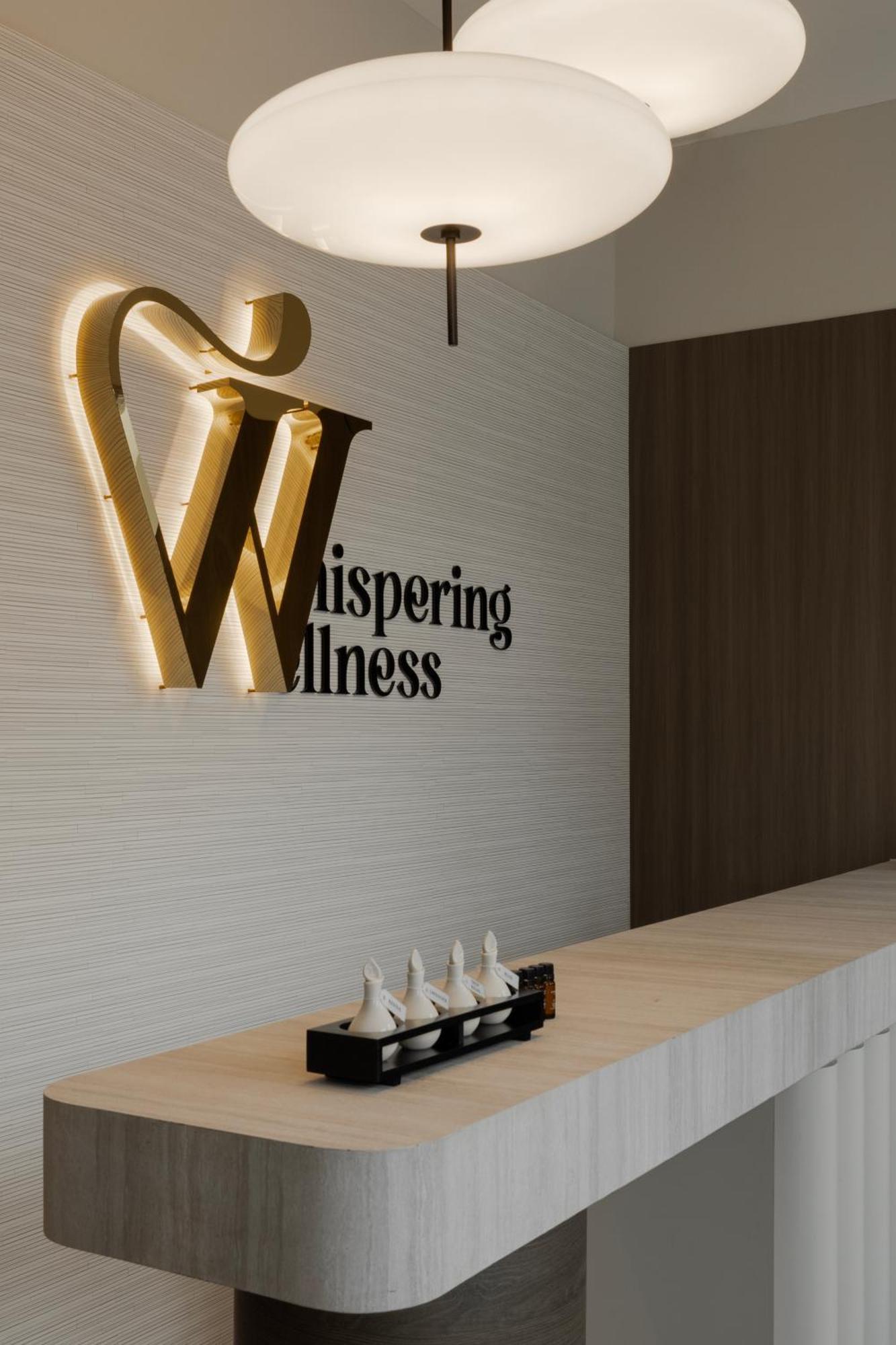 槟城众望酒店 乔治敦 外观 照片 Whispering Wellness