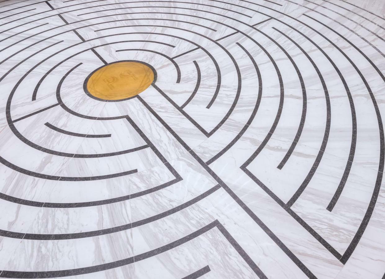 槟城众望酒店 乔治敦 外观 照片 Labyrinth at the University of Oxford